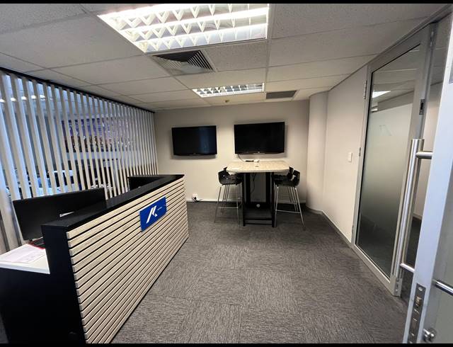 76.20M² OFFICE TO LET IN CLAREMONT